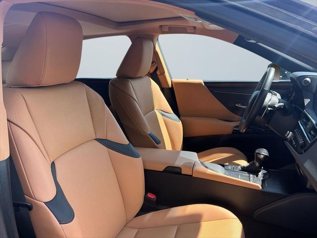 used 2022 Lexus ES 350 car, priced at $34,500