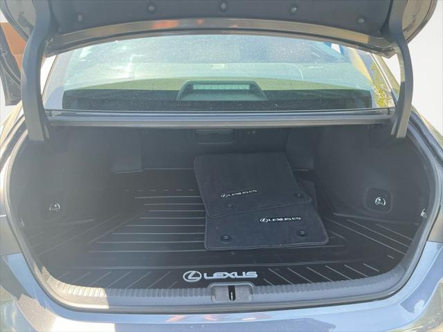 used 2022 Lexus ES 350 car, priced at $34,500