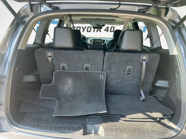 used 2022 Honda Pilot car, priced at $32,000