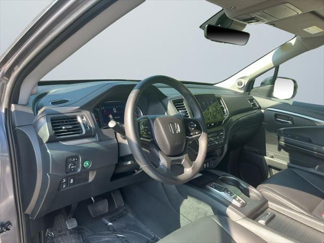 used 2022 Honda Pilot car, priced at $32,000