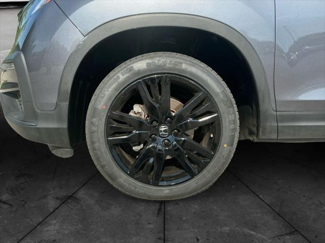 used 2022 Honda Pilot car, priced at $32,000