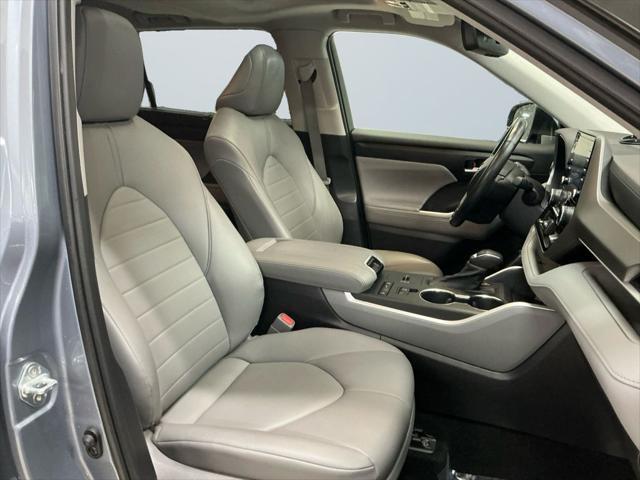 used 2021 Toyota Highlander car, priced at $29,500