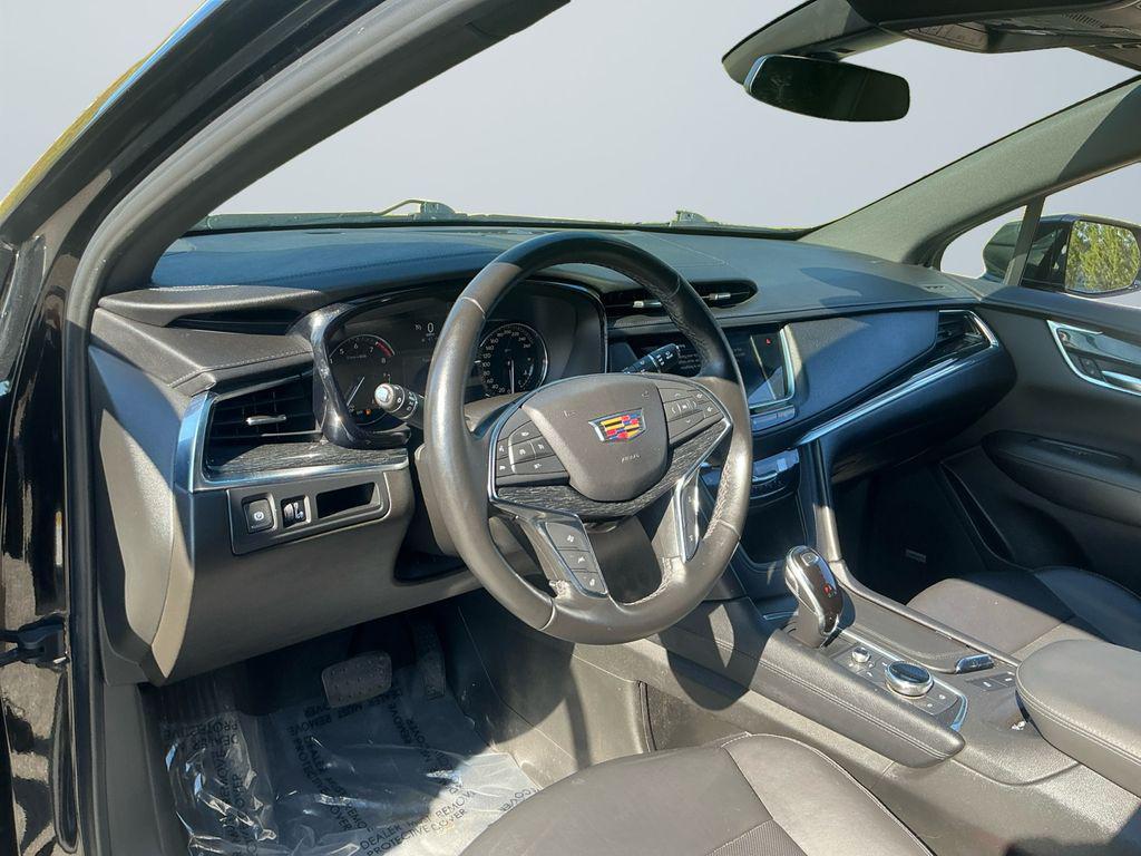 used 2021 Cadillac XT5 car, priced at $28,500