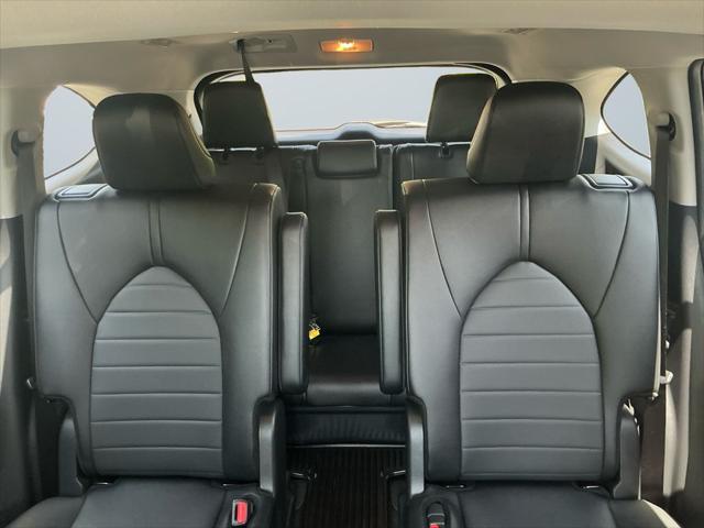 used 2024 Toyota Highlander car, priced at $43,000