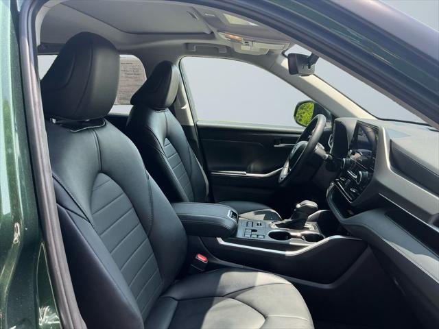 used 2024 Toyota Highlander car, priced at $43,000