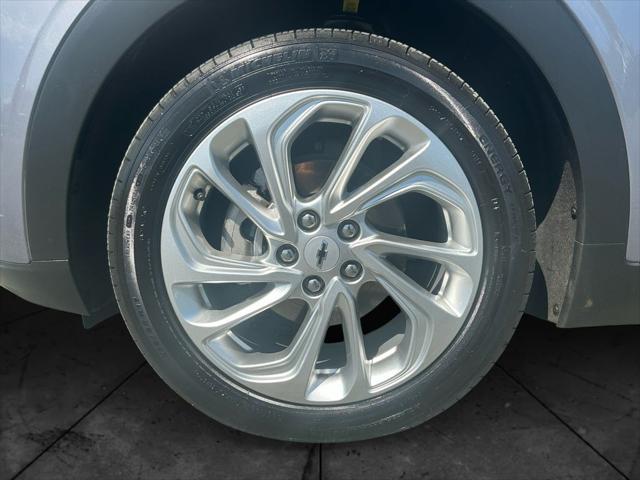 used 2023 Chevrolet Bolt EUV car, priced at $21,500