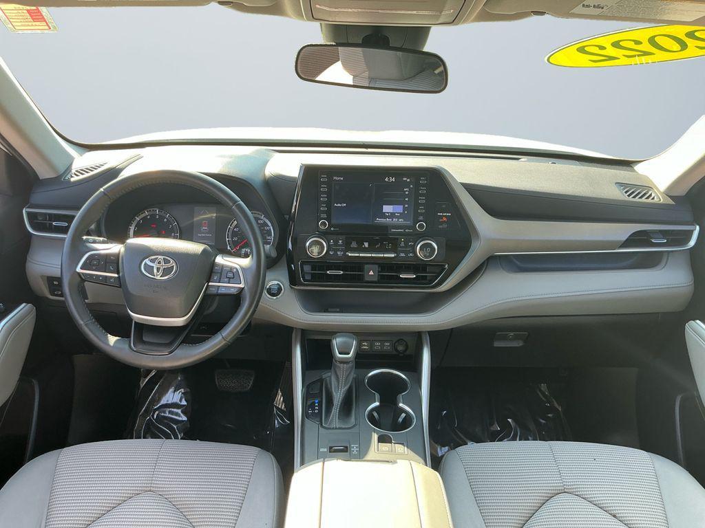 used 2022 Toyota Highlander car, priced at $30,500
