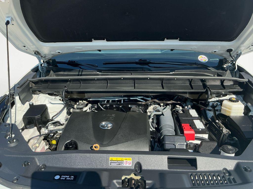used 2022 Toyota Highlander car, priced at $30,500