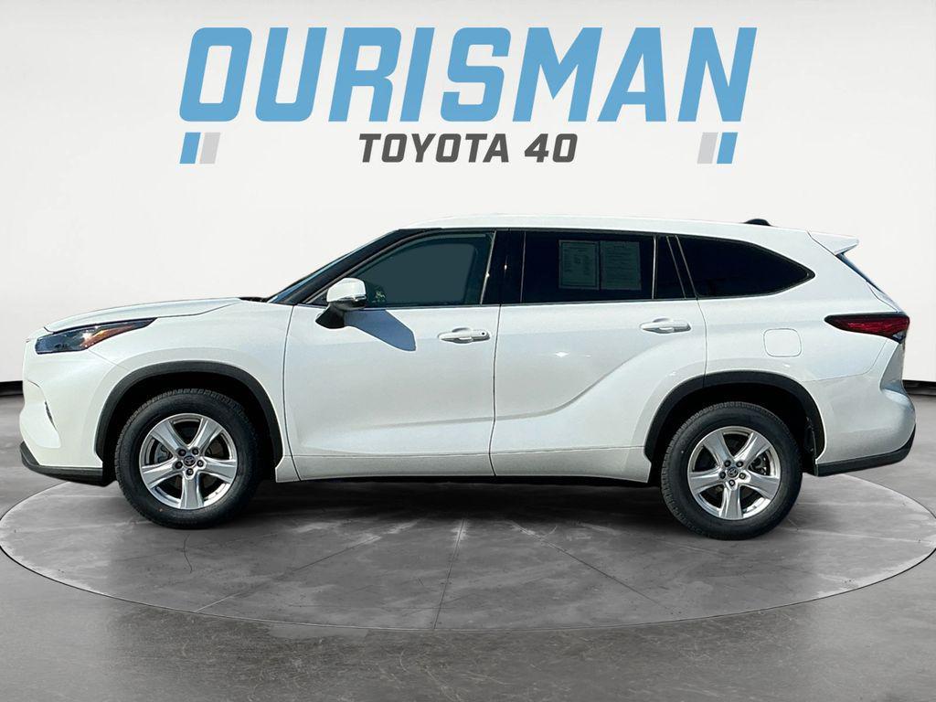 used 2022 Toyota Highlander car, priced at $30,500