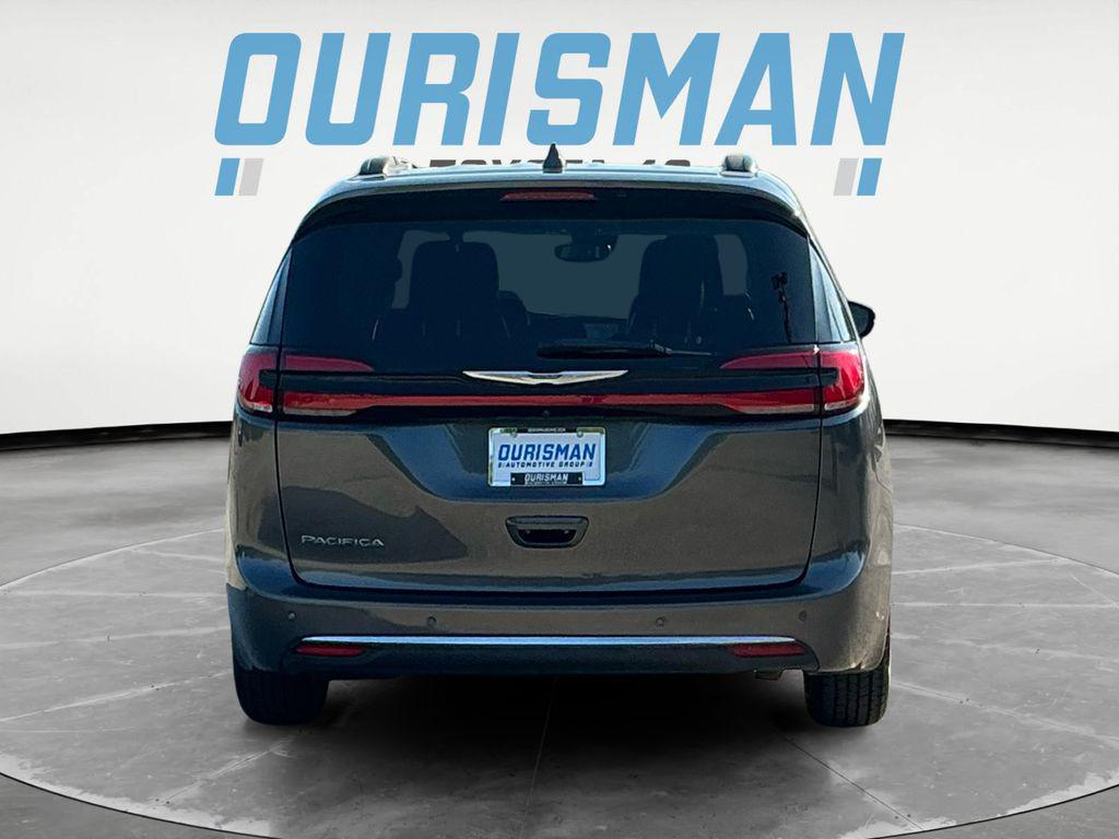 used 2022 Chrysler Pacifica car, priced at $22,000