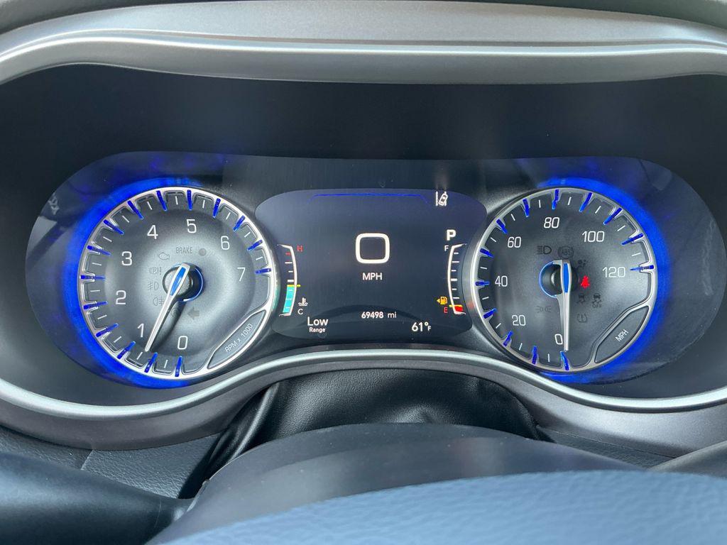 used 2022 Chrysler Pacifica car, priced at $22,000