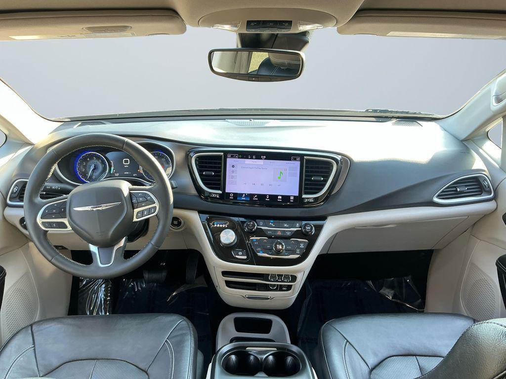 used 2022 Chrysler Pacifica car, priced at $22,000
