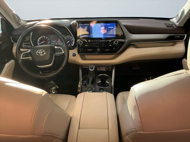 used 2022 Toyota Highlander car, priced at $36,000