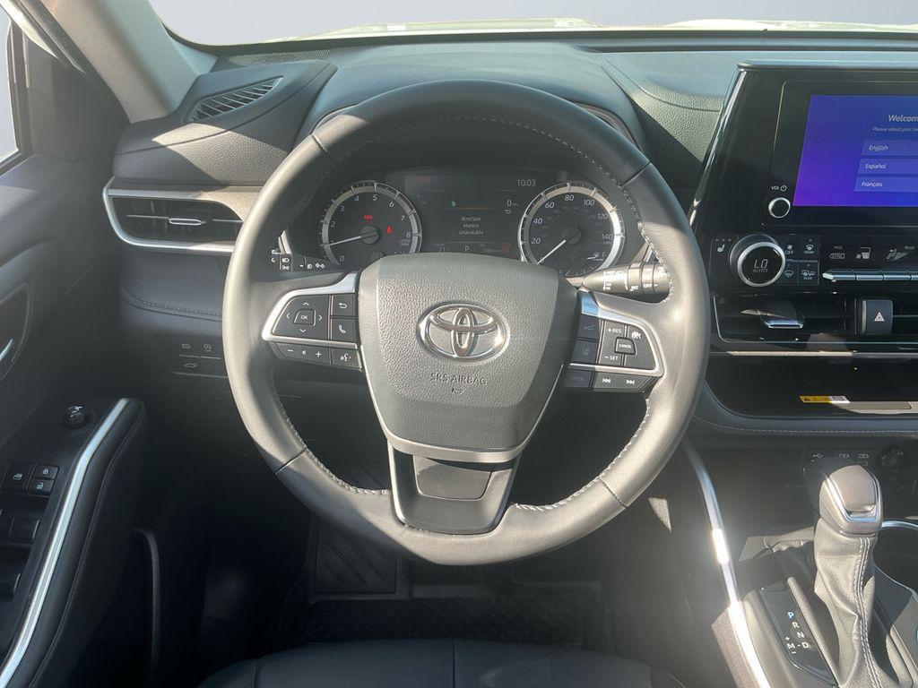 used 2024 Toyota Highlander car, priced at $41,000