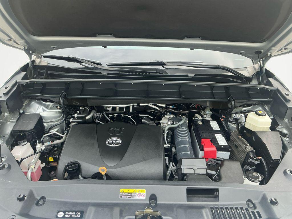 used 2021 Toyota Highlander car, priced at $35,500