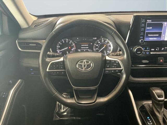 used 2022 Toyota Highlander car, priced at $34,000