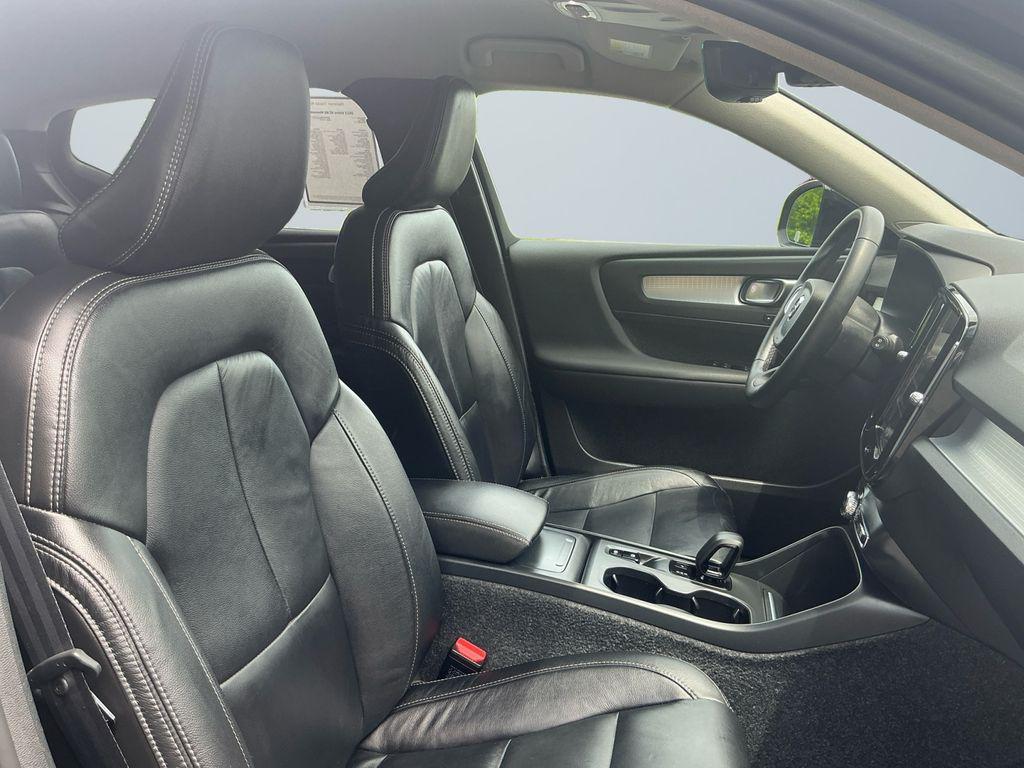 used 2022 Volvo XC40 car, priced at $19,000