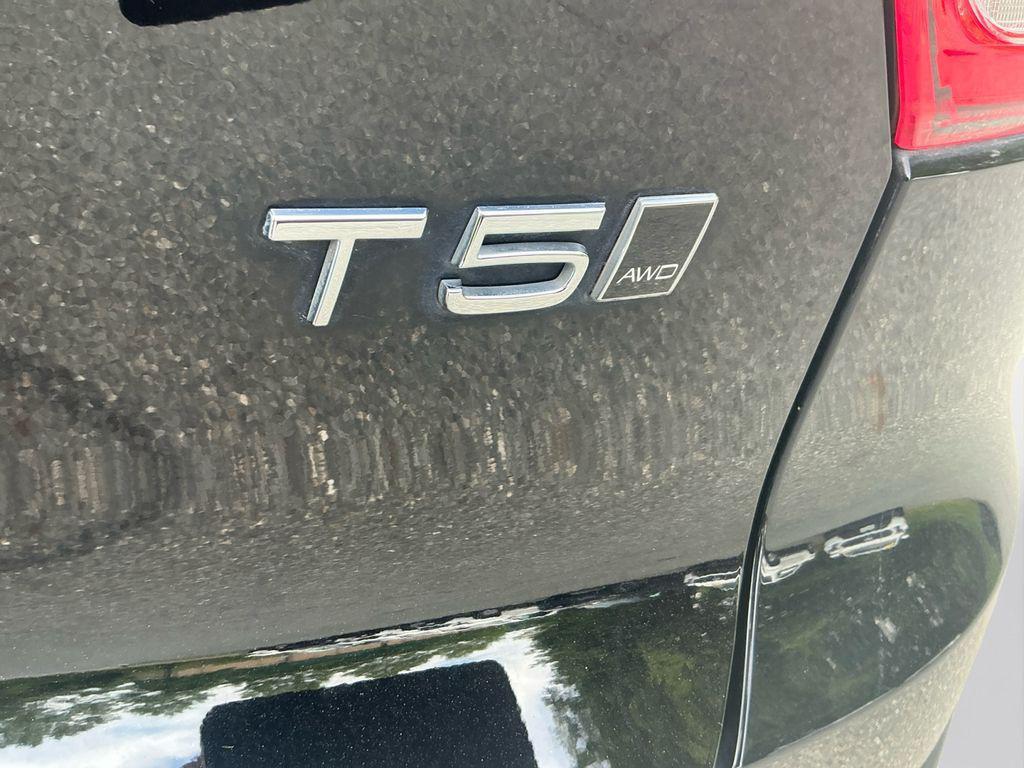 used 2022 Volvo XC40 car, priced at $19,000