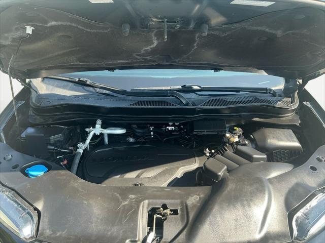 used 2022 Honda Pilot car, priced at $28,000
