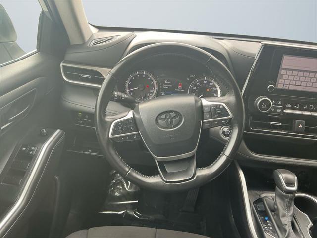 used 2023 Toyota Highlander car, priced at $33,000