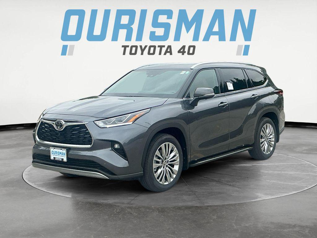 new 2025 Toyota Highlander car, priced at $55,197