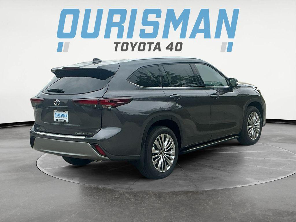new 2025 Toyota Highlander car, priced at $55,197