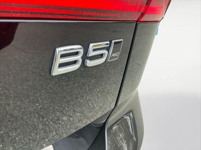 used 2022 Volvo XC60 car, priced at $33,000