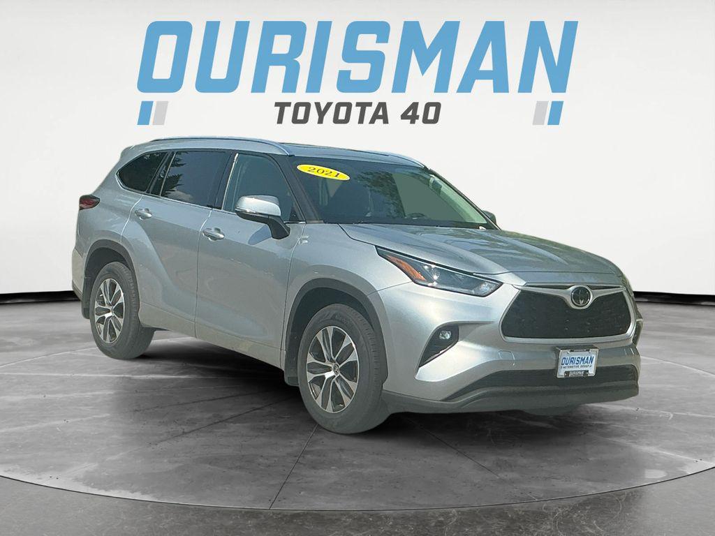 used 2021 Toyota Highlander car, priced at $32,500