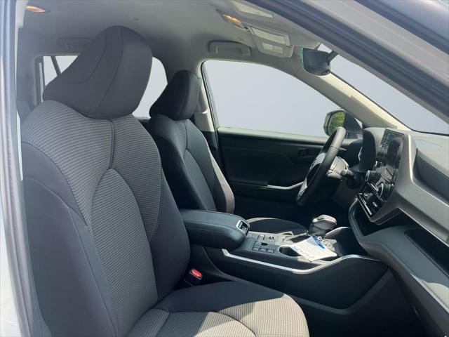 new 2025 Toyota Highlander car