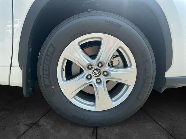 new 2025 Toyota Highlander car