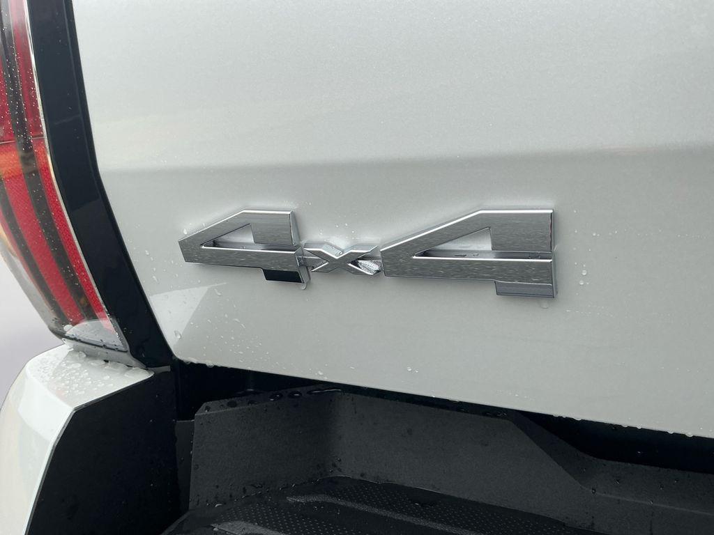 new 2025 Toyota Tundra Hybrid car, priced at $80,000