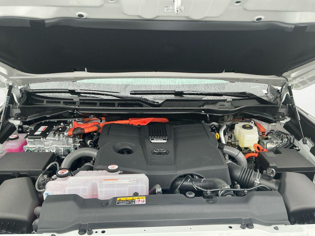 new 2025 Toyota Tundra Hybrid car, priced at $80,000
