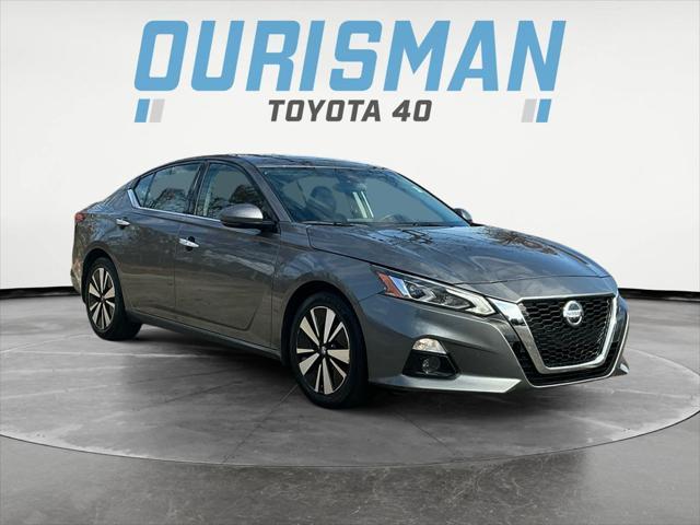 used 2022 Nissan Altima car, priced at $20,000