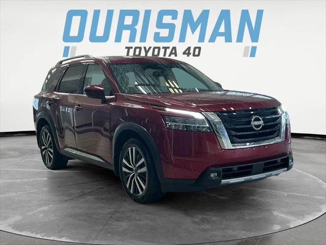 used 2022 Nissan Pathfinder car, priced at $30,000