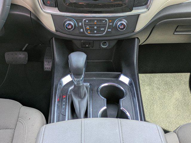 used 2023 Chevrolet Traverse car, priced at $24,984