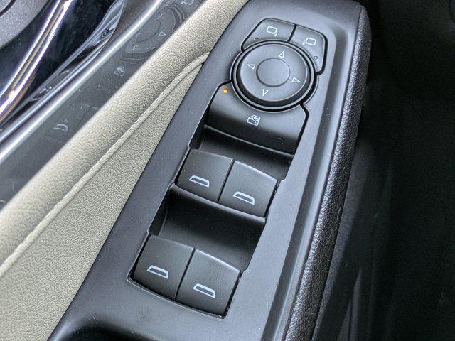 used 2023 Chevrolet Traverse car, priced at $24,984