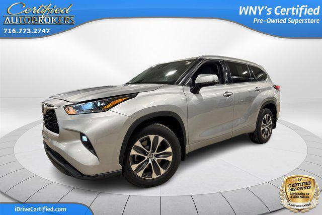 used 2021 Toyota Highlander car, priced at $32,995