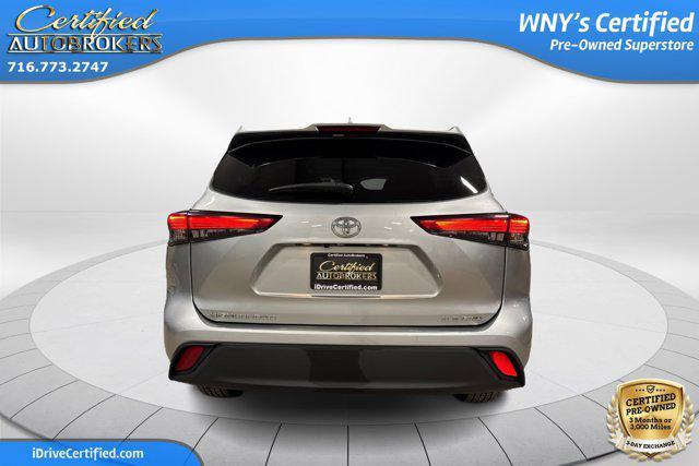 used 2021 Toyota Highlander car, priced at $32,995