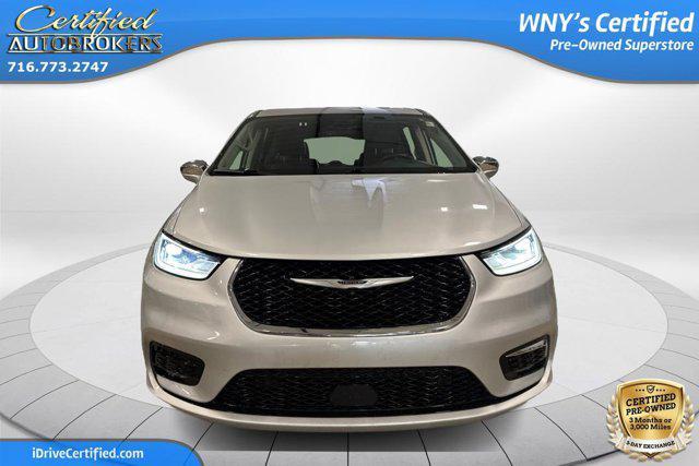 used 2022 Chrysler Pacifica Hybrid car, priced at $27,000