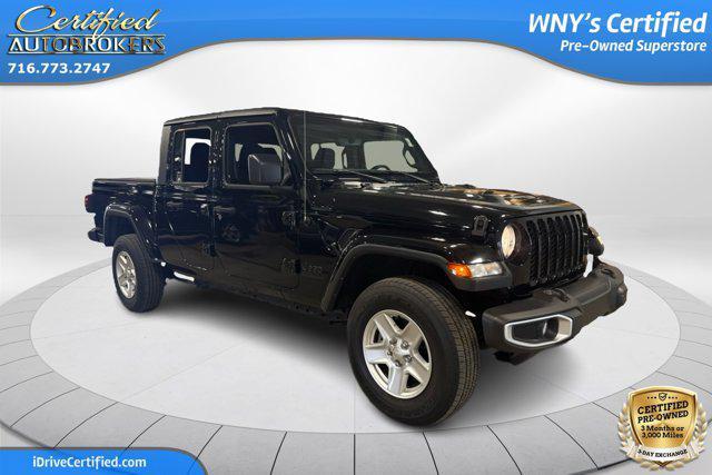 used 2022 Jeep Gladiator car, priced at $31,995