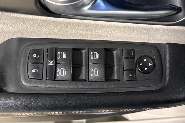 used 2023 Chrysler Pacifica Hybrid car, priced at $26,300