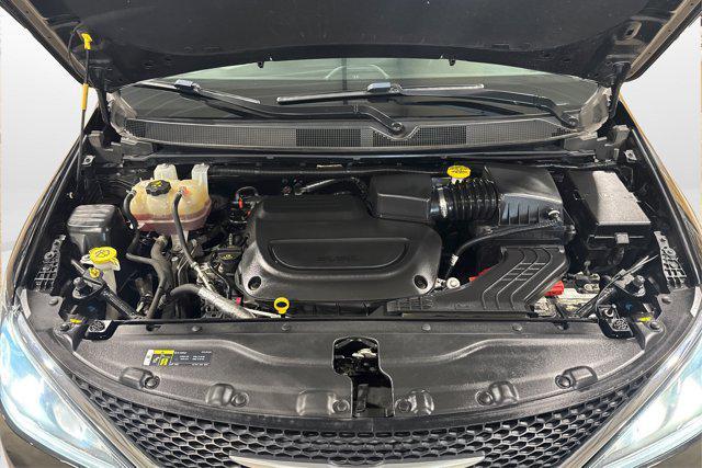 used 2019 Chrysler Pacifica car, priced at $19,995