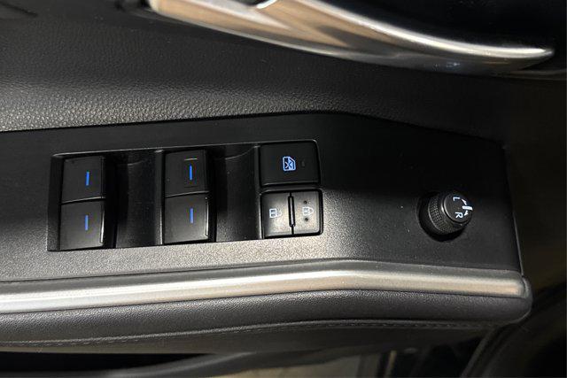 used 2021 Toyota Highlander car, priced at $29,900