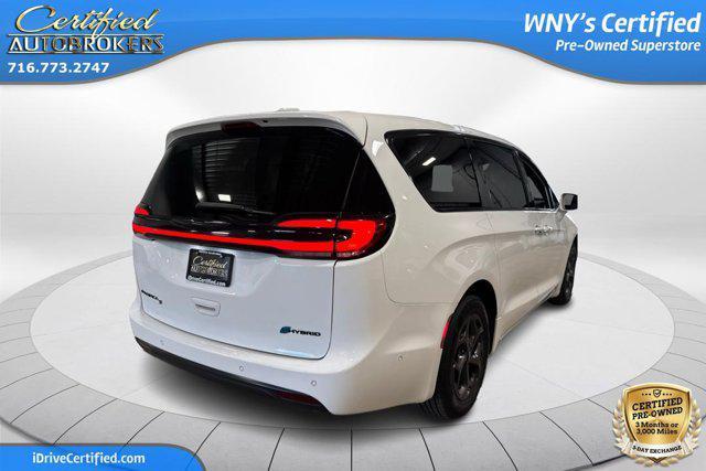 used 2022 Chrysler Pacifica Hybrid car, priced at $26,995