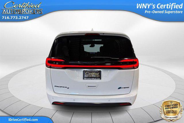 used 2022 Chrysler Pacifica Hybrid car, priced at $26,995