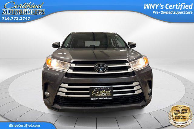 used 2018 Toyota Highlander car, priced at $23,995