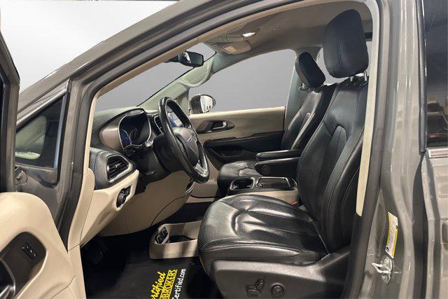 used 2021 Chrysler Pacifica Hybrid car, priced at $25,750