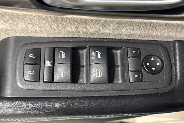 used 2021 Chrysler Pacifica Hybrid car, priced at $25,750