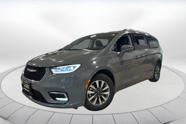 used 2021 Chrysler Pacifica Hybrid car, priced at $25,750