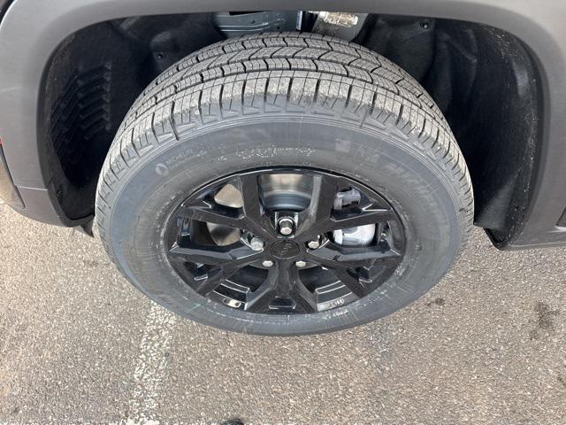 new 2025 Jeep Grand Cherokee L car, priced at $34,930